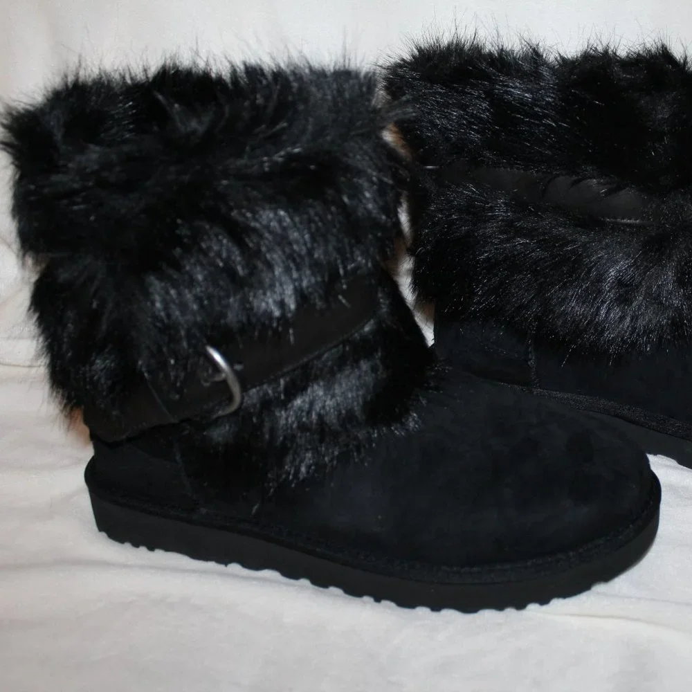 NIB UGG WOMEN'S CLASSIC FLUFF BUCKLE SHAGGY SUEDE SHEARLING BOOTS‎ BLACK